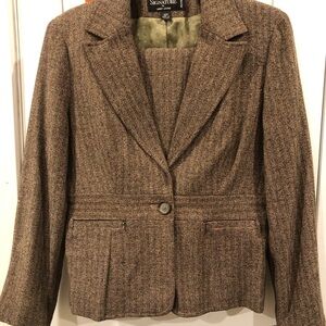 Larry Levine Women's Textured Brown Blazer and matching dress slacks.